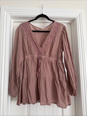 Lucky Brand Dusty Mauve Embroidered V-Neck Blouse